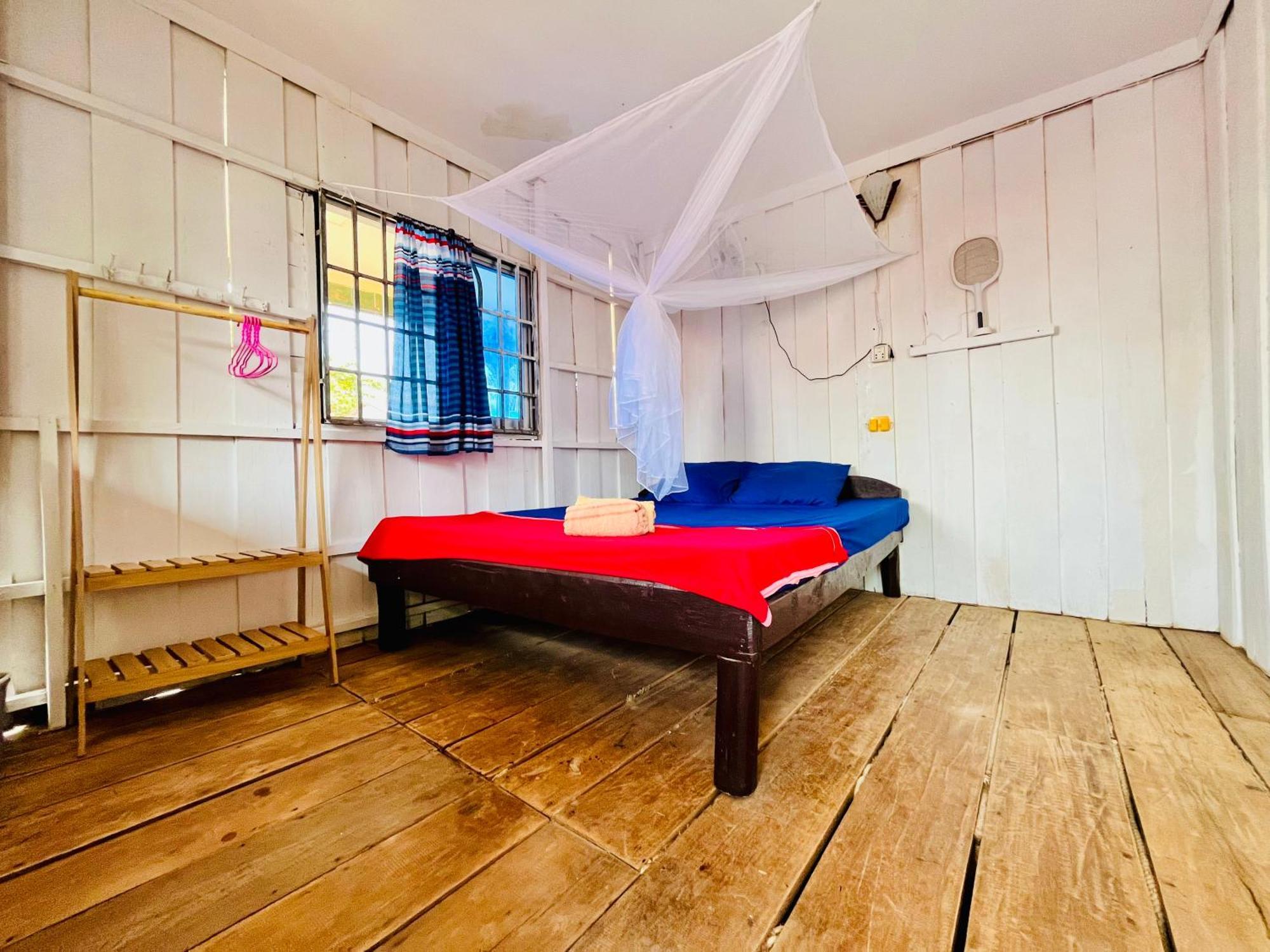 Happiness Guesthouse Ко Ронг Санлоем Екстериор снимка