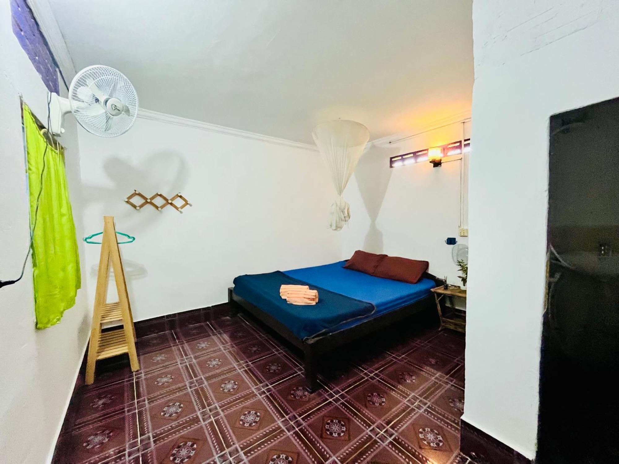 Happiness Guesthouse Ко Ронг Санлоем Екстериор снимка