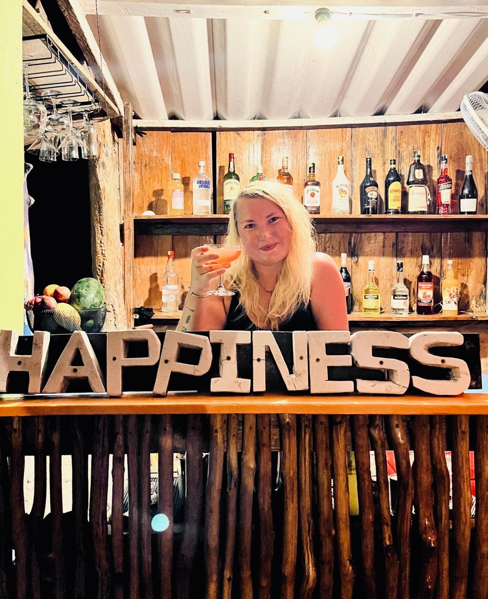 Happiness Guesthouse Ко Ронг Санлоем Екстериор снимка