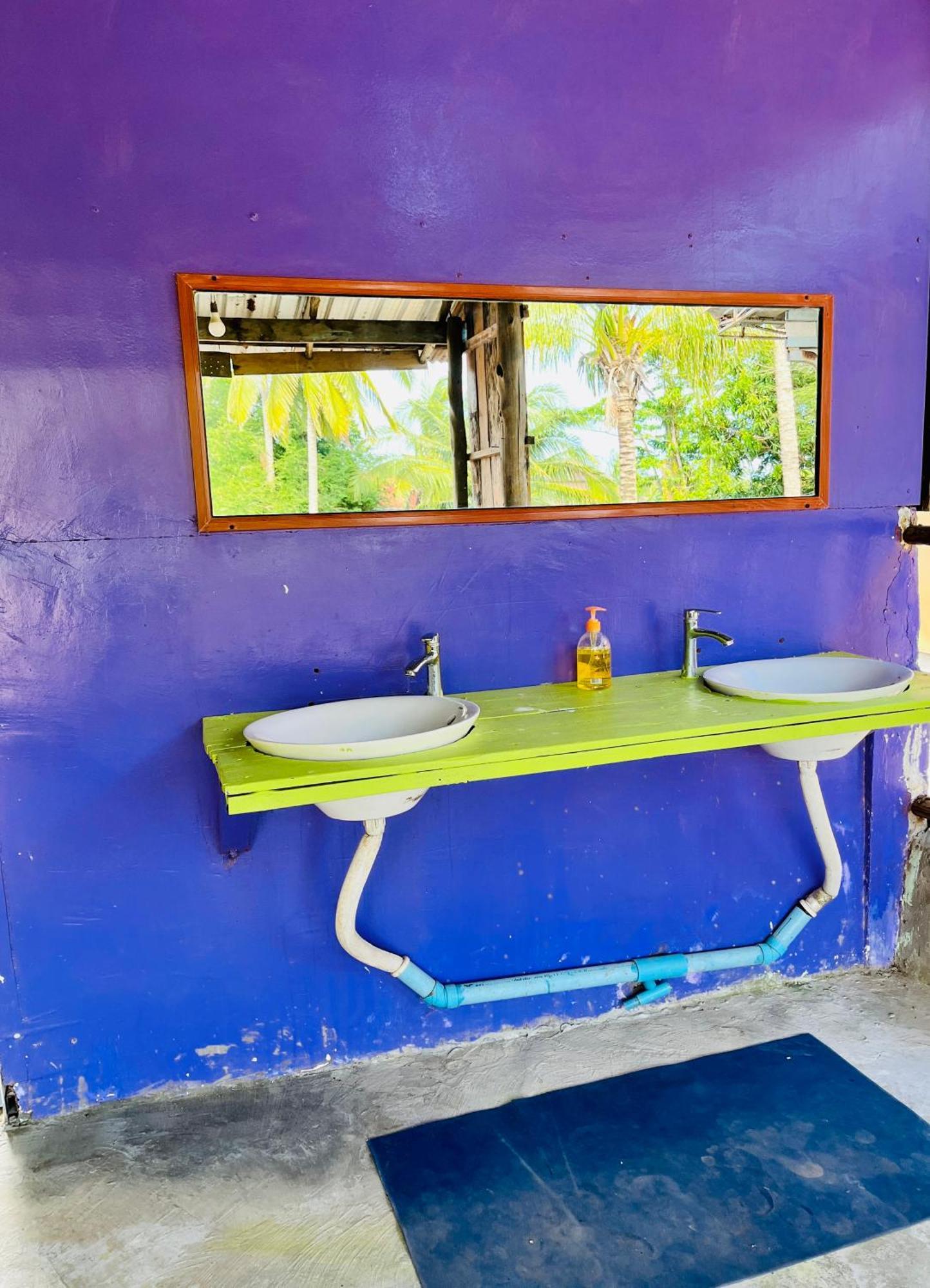 Happiness Guesthouse Ко Ронг Санлоем Екстериор снимка