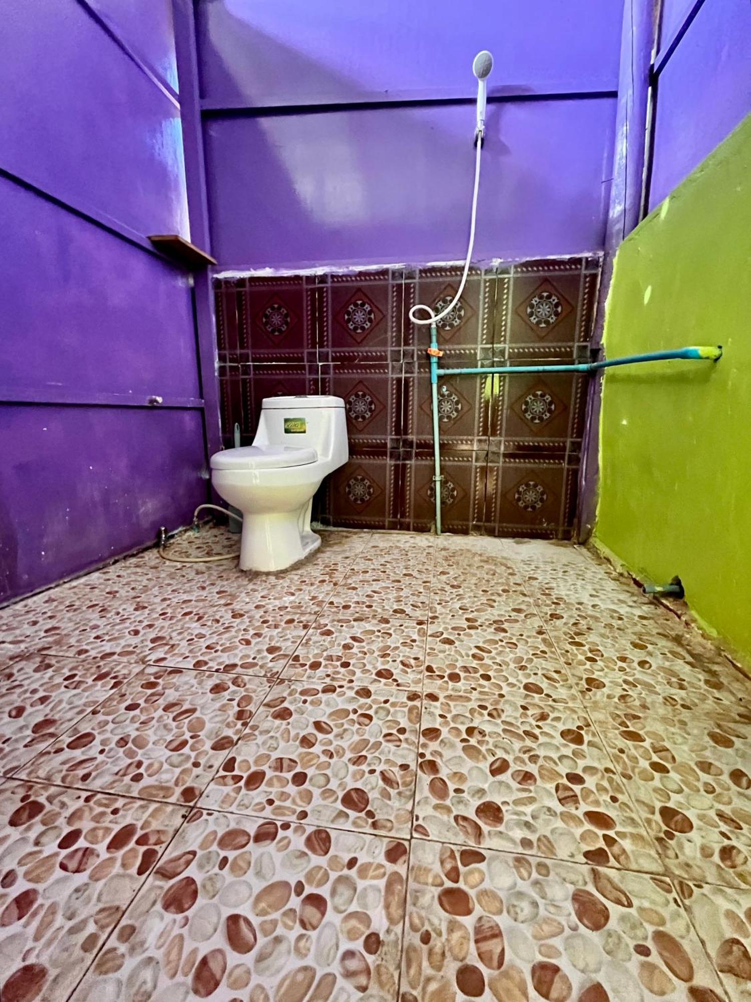 Happiness Guesthouse Ко Ронг Санлоем Екстериор снимка