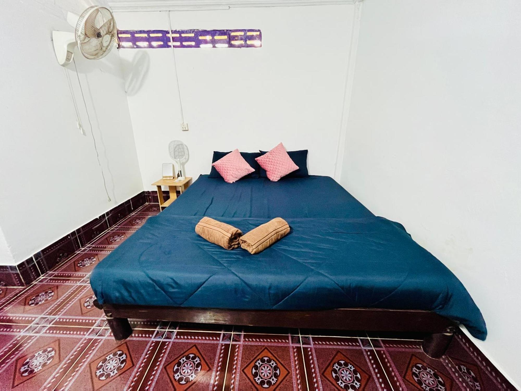 Happiness Guesthouse Ко Ронг Санлоем Екстериор снимка